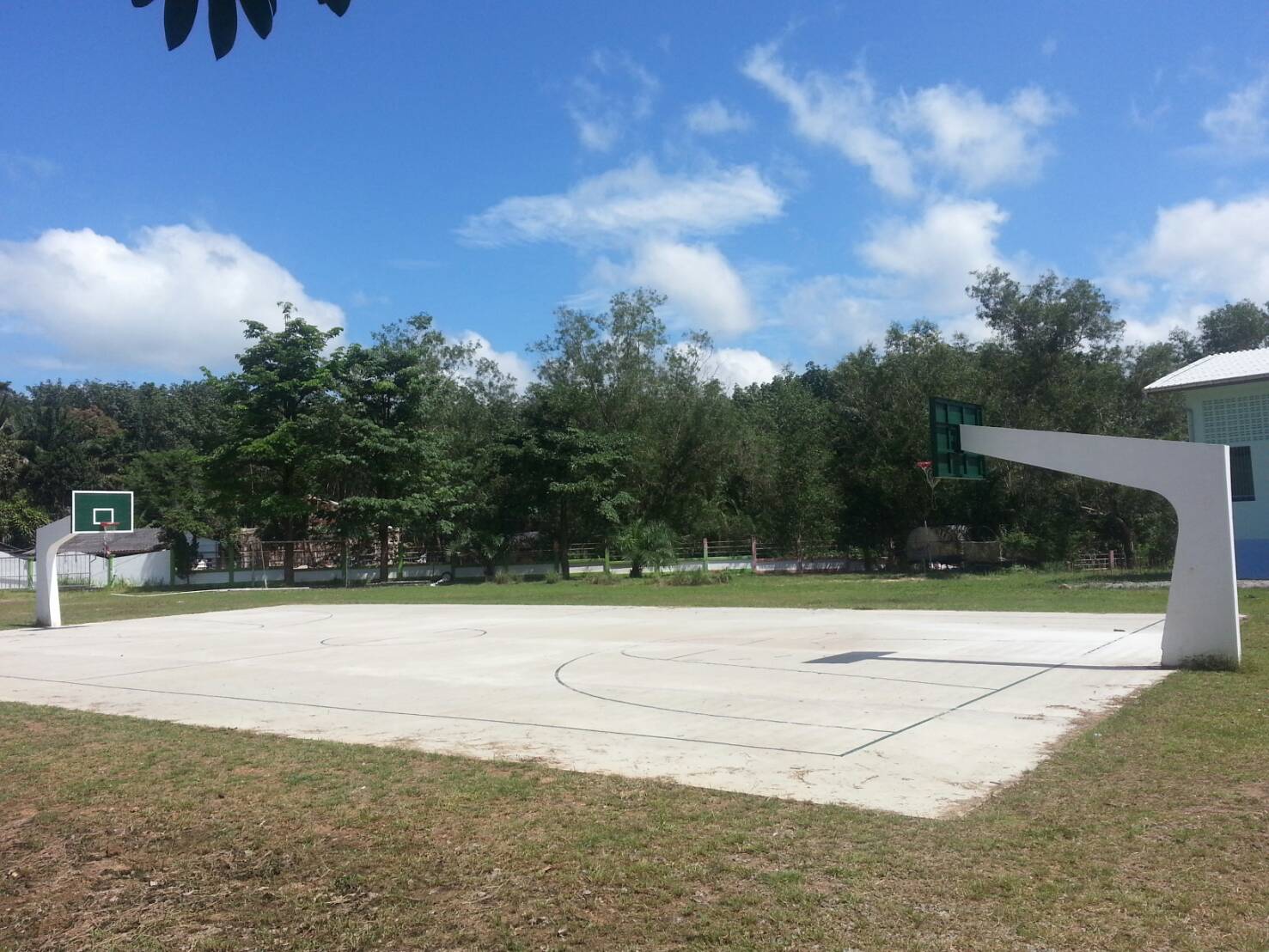 สนามกีฬา ลานกีฬาอเนกประสงค์ ปีที่สร้าง 2543